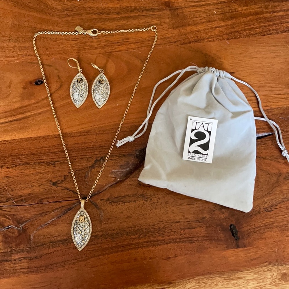 NWT mixed media necklace & earrings set